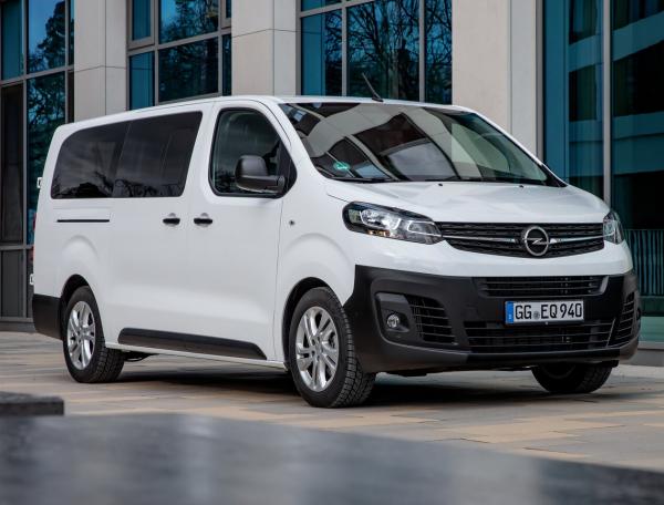 Сравнение Opel Vivaro и Peugeot Expert