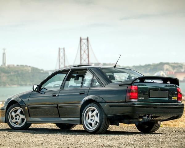Фото Opel Lotus Omega I Седан