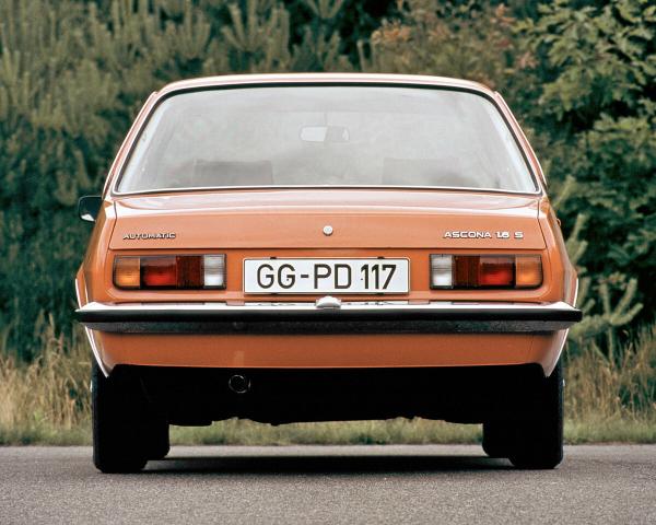 Фото Opel Ascona B Седан 2 дв.