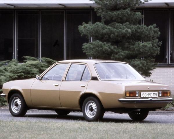 Фото Opel Ascona B Седан