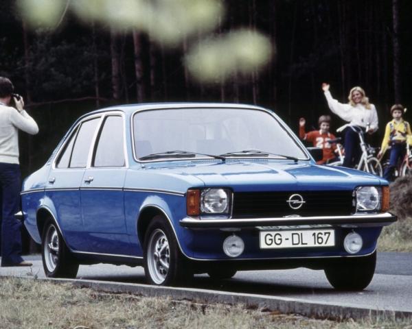 Фото Opel Kadett C Седан