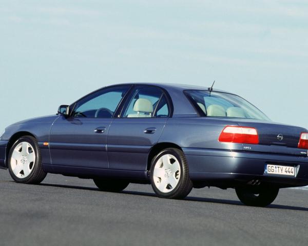 Фото Opel Omega B Рестайлинг Седан