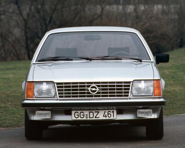 Фото Opel Senator A Седан