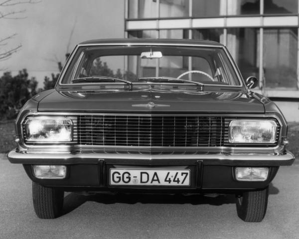 Фото Opel Admiral A Седан