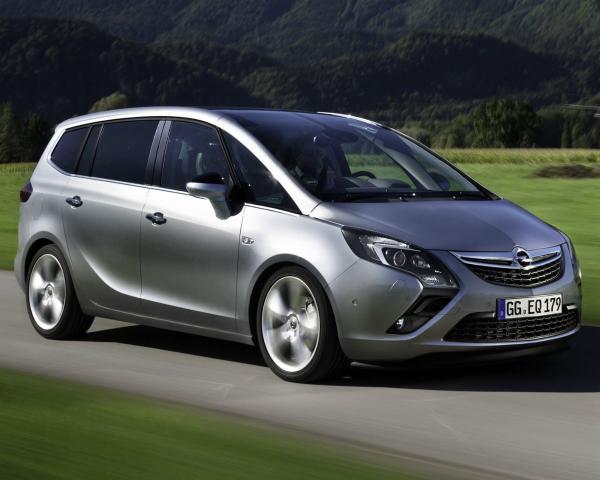 Фото Opel Zafira C Компактвэн