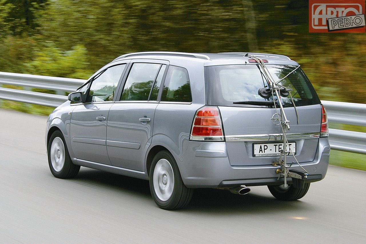 Фото Opel Zafira B