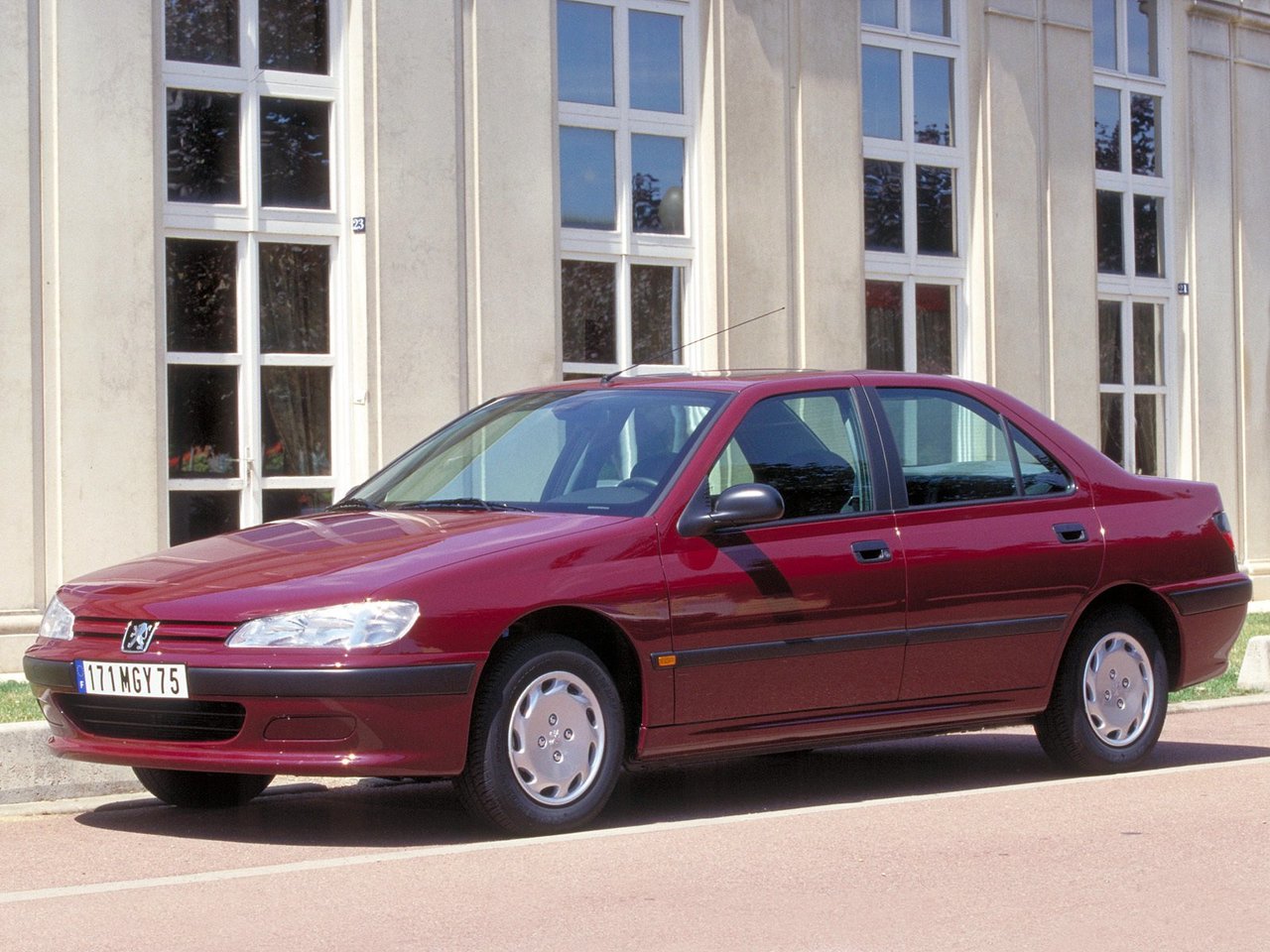 Фото Peugeot 406 I