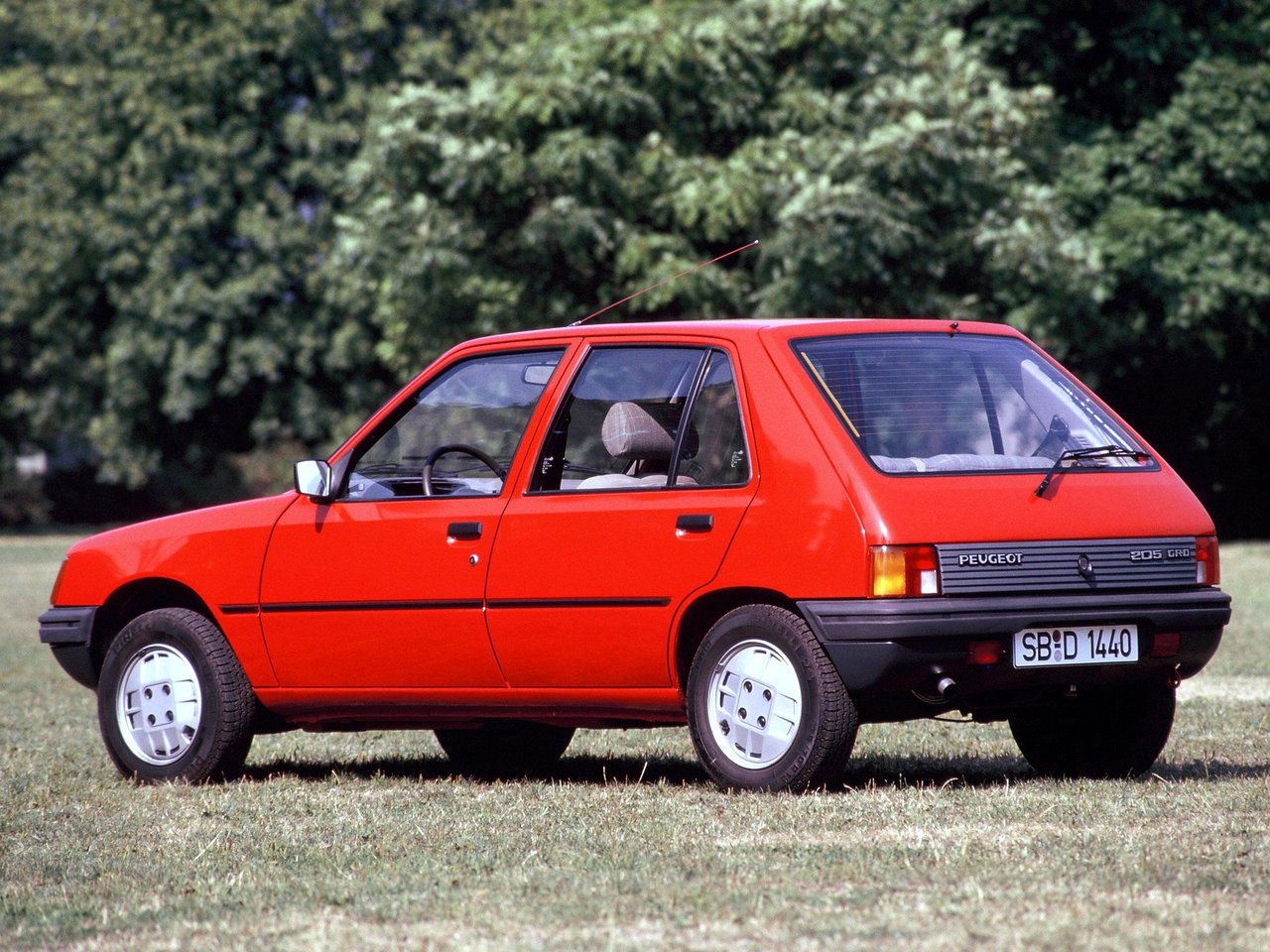 Фото Peugeot 205 I Хэтчбек 5 дв.