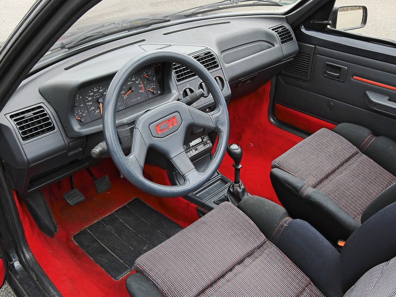 Фото Peugeot 205 I Кабриолет