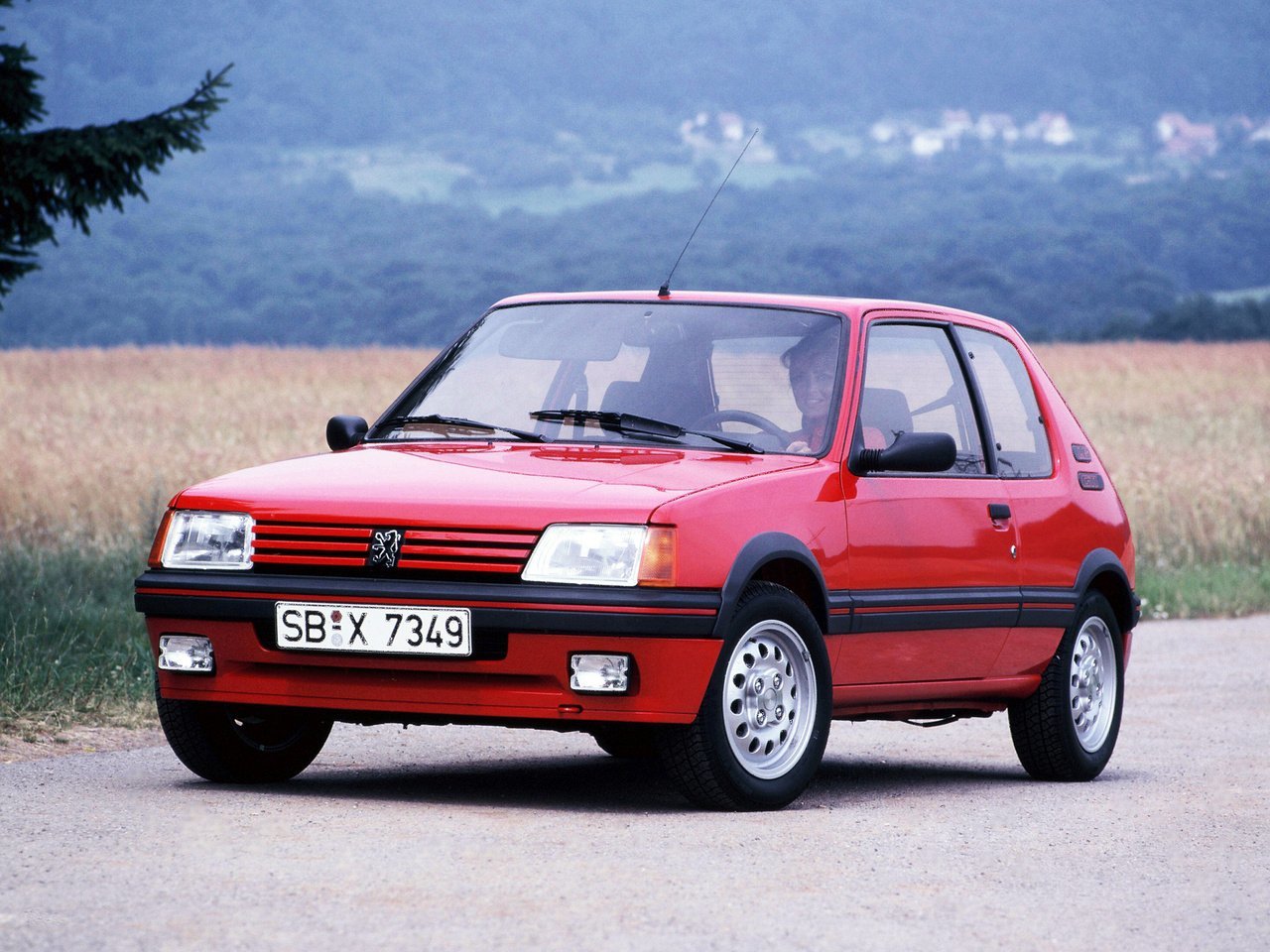 Фото Peugeot 205 GTi I