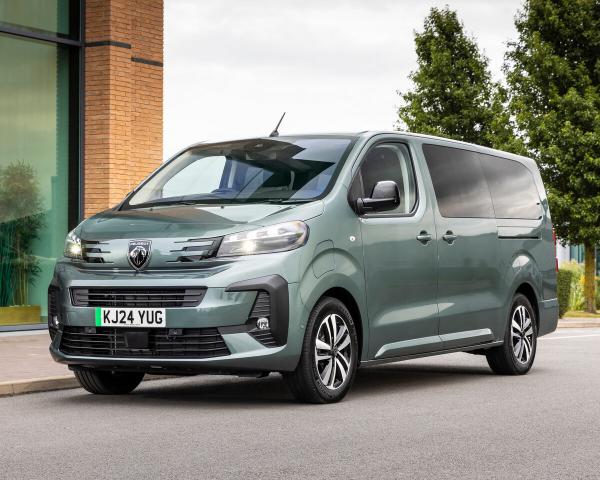 Фото Peugeot Traveller I Рестайлинг Минивэн Long