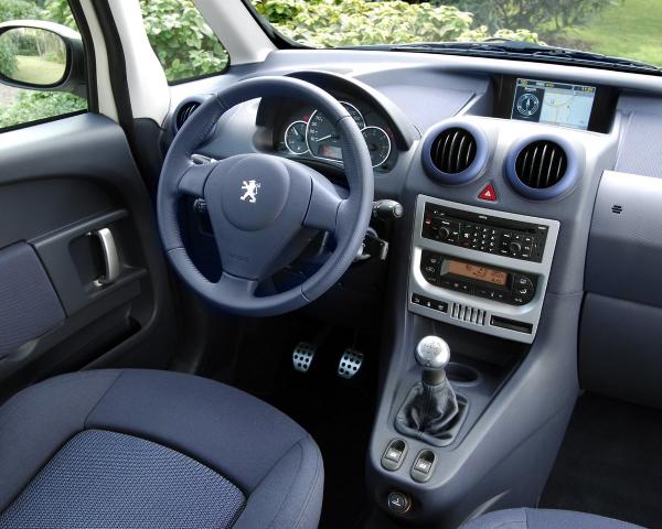 Фото Peugeot 1007 I Хэтчбек 3 дв.