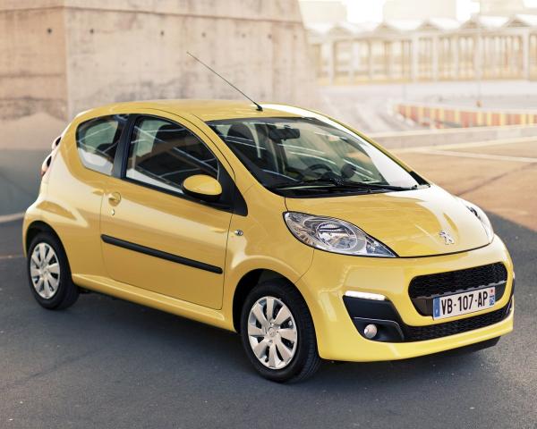 Фото Peugeot 107 I Рестайлинг 2 Хэтчбек 3 дв.