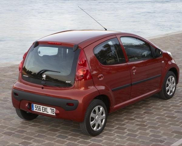 Фото Peugeot 107 I Рестайлинг Хэтчбек 5 дв.