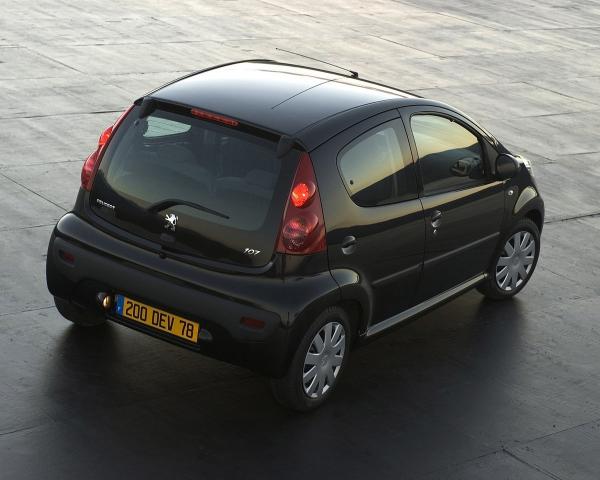 Фото Peugeot 107 I Хэтчбек 5 дв.