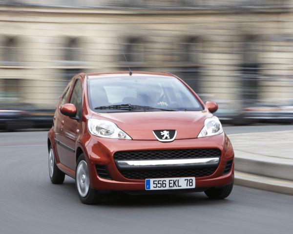 Фото Peugeot 107 I Хэтчбек 5 дв.