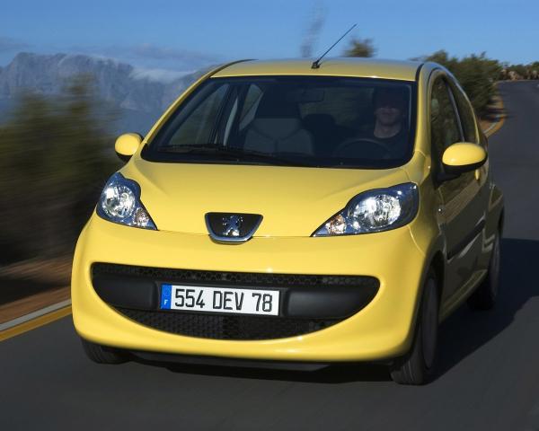 Фото Peugeot 107 I Хэтчбек 3 дв.