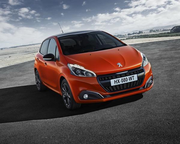 Фото Peugeot 208 I Рестайлинг Хэтчбек 5 дв.