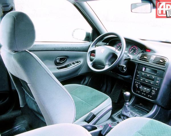 Фото Peugeot 406 I Рестайлинг Универсал 5 дв.