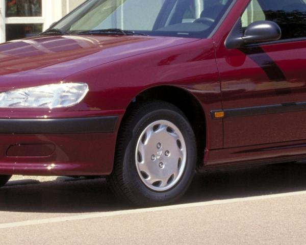 Фото Peugeot 406 I Седан