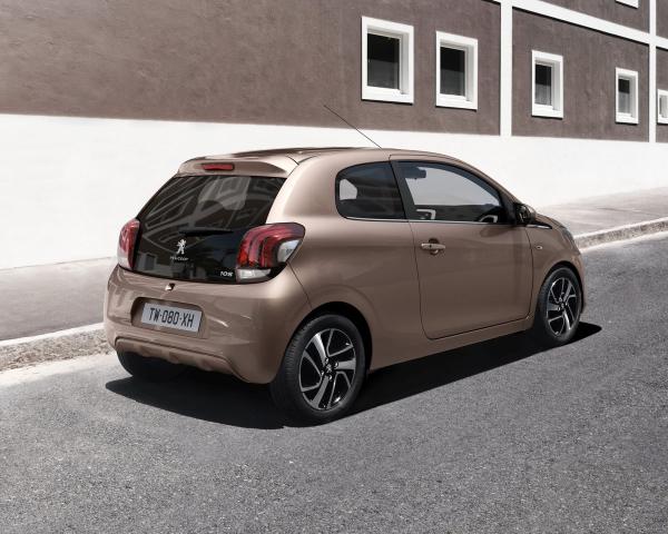 Фото Peugeot 108 I Хэтчбек 3 дв.