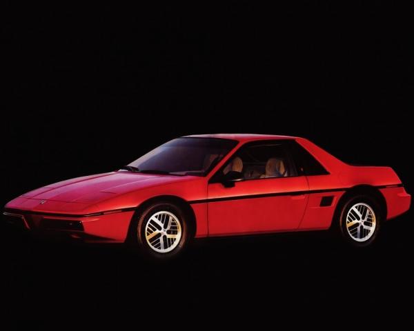 Фото Pontiac Fiero I Хэтчбек 3 дв.