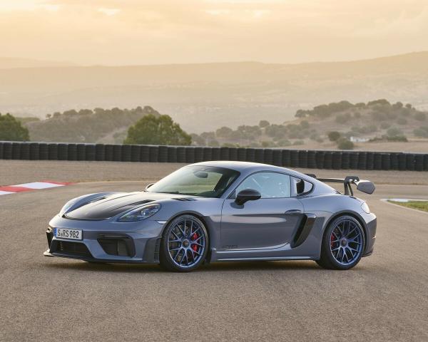 Фото Porsche Cayman GT4 II 718 (982) Купе RS