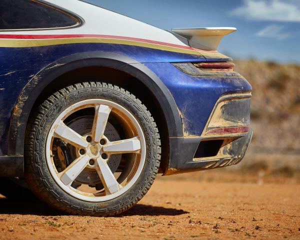 Фото Porsche 911 VIII (992) Купе Dakar