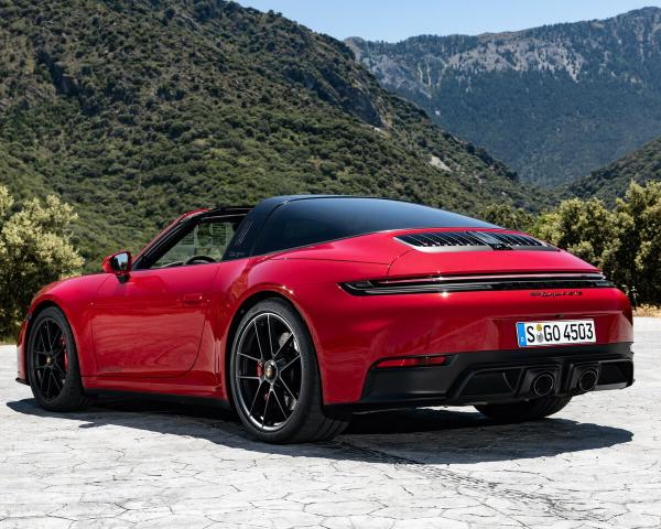 Фото Porsche 911 VIII (992) Рестайлинг Тарга Targa