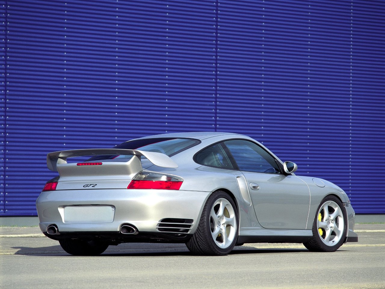 Фото Porsche 911 GT2 996