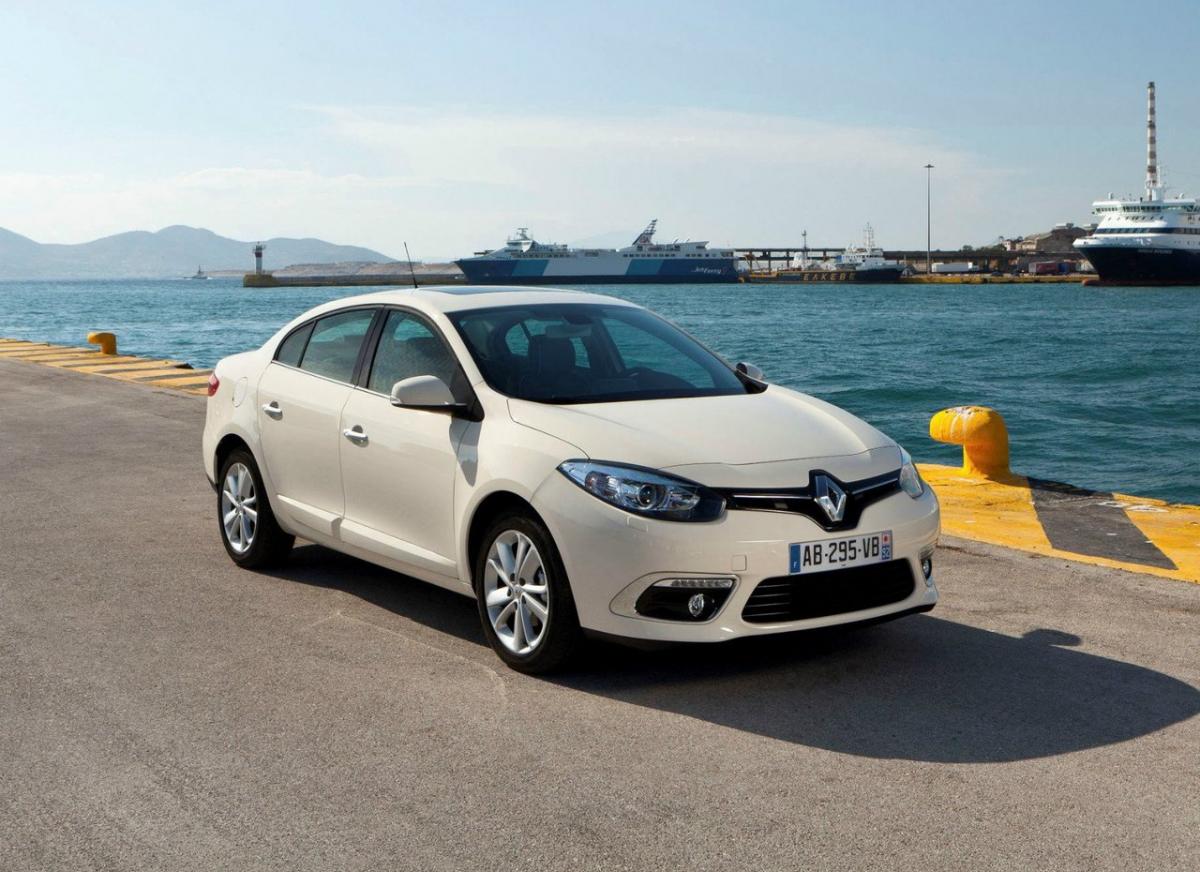 Сравнение Рено Флюенс и Рено Меган, что лучше Renault Fluence или Renault  Megane