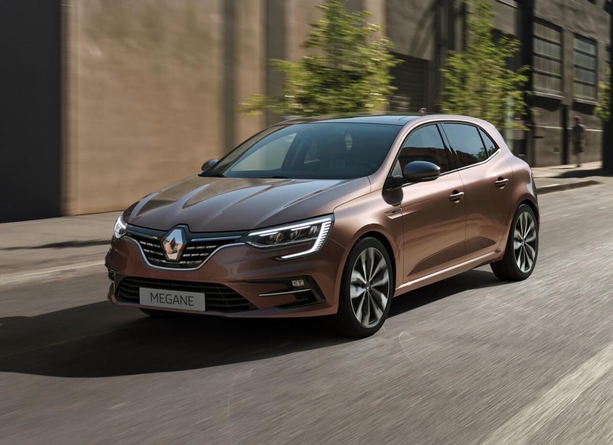 Сравнение Рено Меган и Рено Сандеро, что лучше Renault Megane или Renault  Sandero