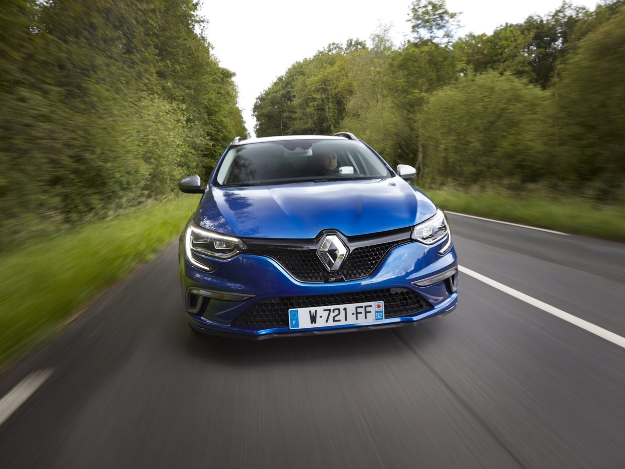 Характеристики 1.3 MT Бензин, Передний привод, Механика, 140 л.с. Renault  Megane 4 поколение 2016 - 2020, Универсал 5 дв.