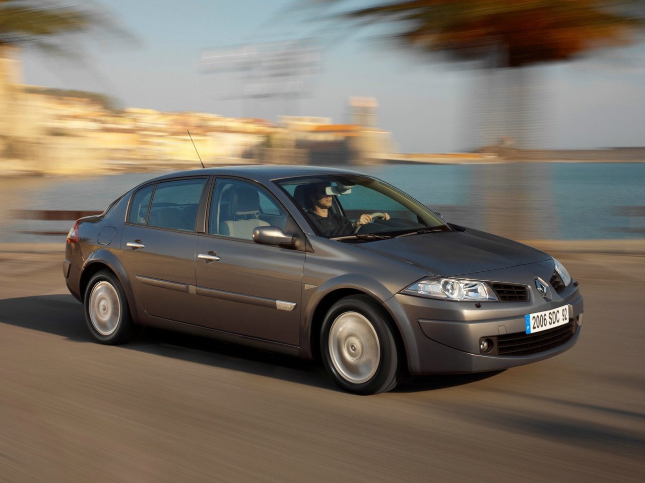 Фото Renault Megane II Рестайлинг