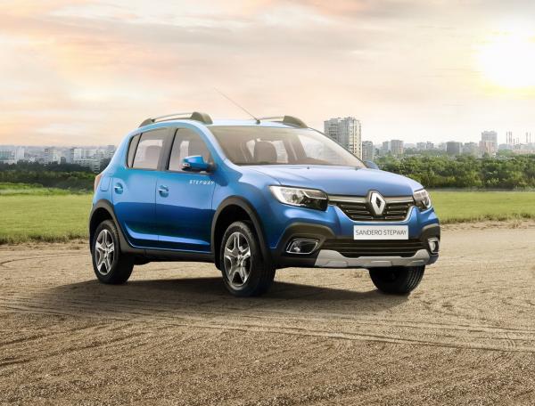 Сравнение Renault Sandero и Suzuki Vitara