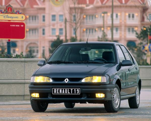 Фото Renault 19 II Хэтчбек 5 дв.