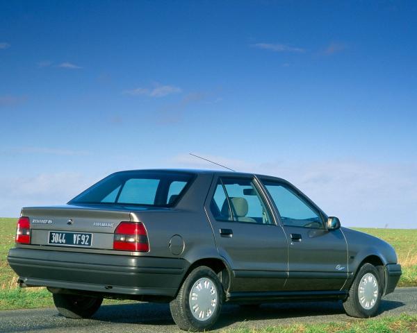 Фото Renault 19 I Седан