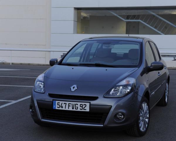 Фото Renault Clio III Рестайлинг Хэтчбек 5 дв.