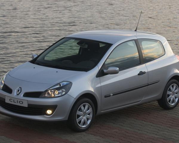 Фото Renault Clio III Хэтчбек 3 дв.