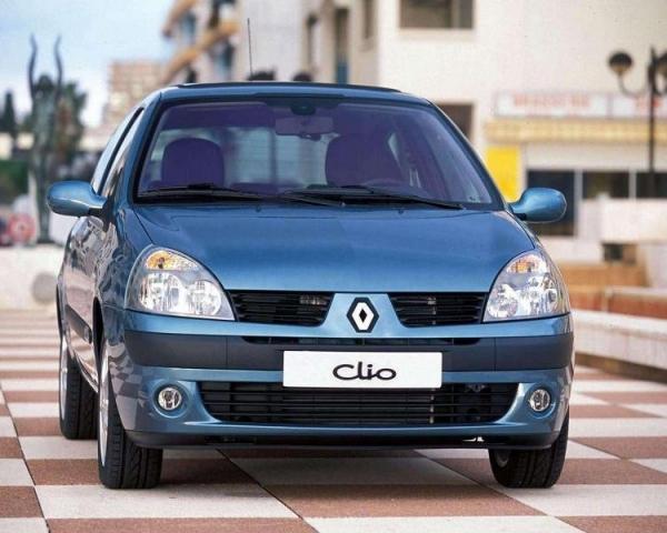 Фото Renault Clio II Рестайлинг Хэтчбек 3 дв.