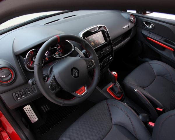 Фото Renault Clio RS IV Хэтчбек 5 дв.