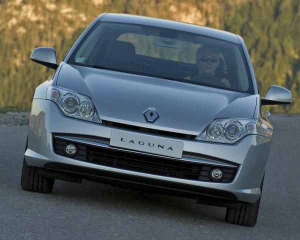 Фото Renault Laguna III Лифтбек