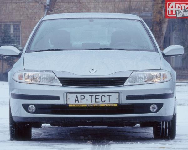 Фото Renault Laguna II Лифтбек