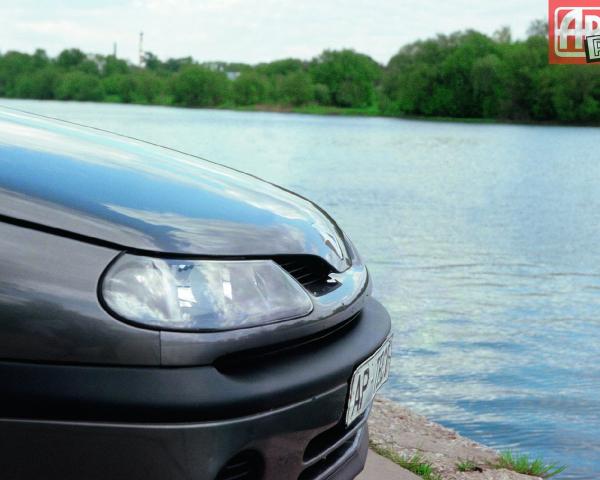 Фото Renault Laguna I Лифтбек