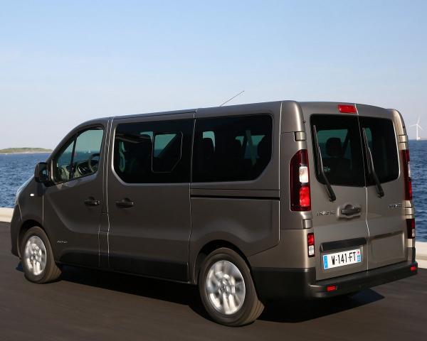 Фото Renault Trafic III Минивэн