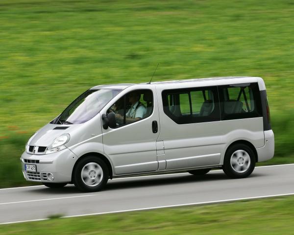 Фото Renault Trafic II Минивэн