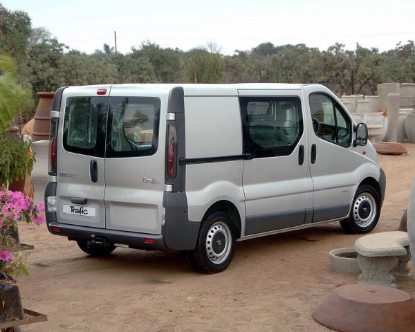 Фото Renault Trafic II Минивэн