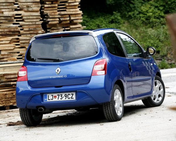 Фото Renault Twingo II Хэтчбек 3 дв.