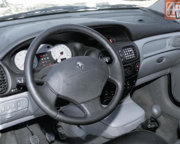 Фото Renault Scenic I Рестайлинг Компактвэн RX4