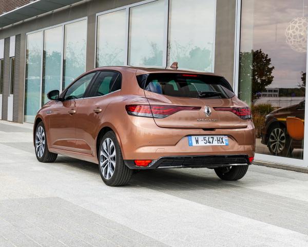 Фото Renault Megane IV Рестайлинг Хэтчбек 5 дв.